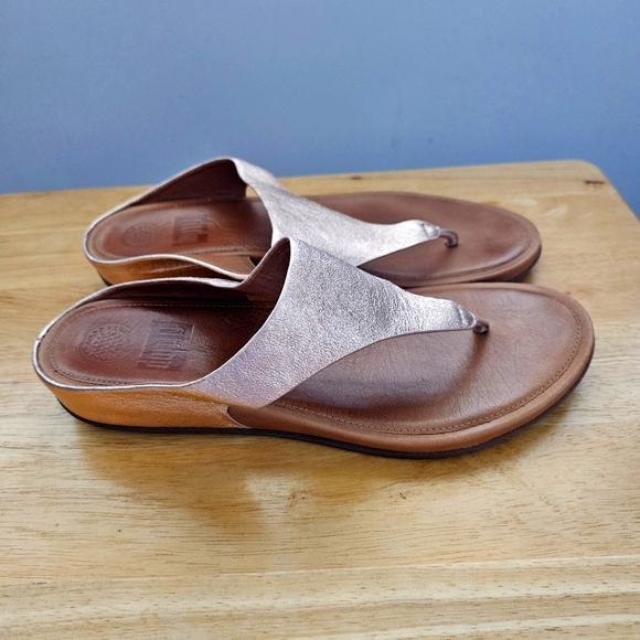 FitFlop Womens Rose Gold leather Thong Sandals Size 10 Style E18-323 - Picture 3 of 7